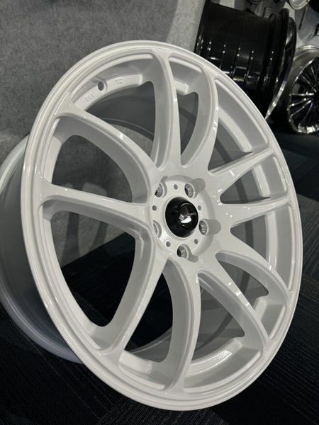 18x8.5 -- Blade